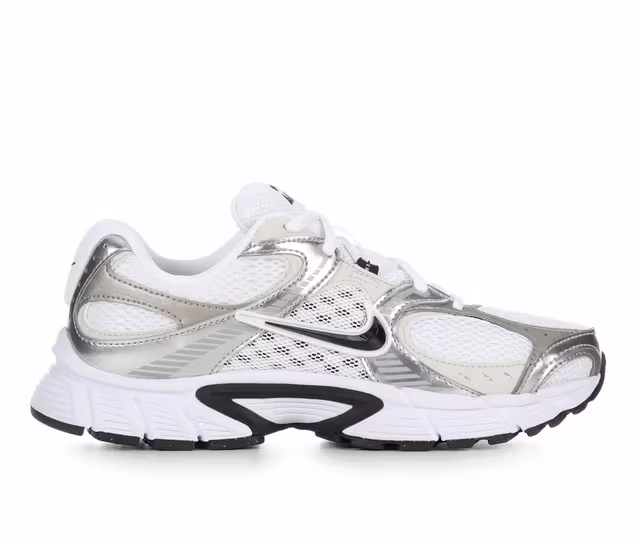 Women's Nike V5 RNR Sneakers in Wht/Blk/Sil color