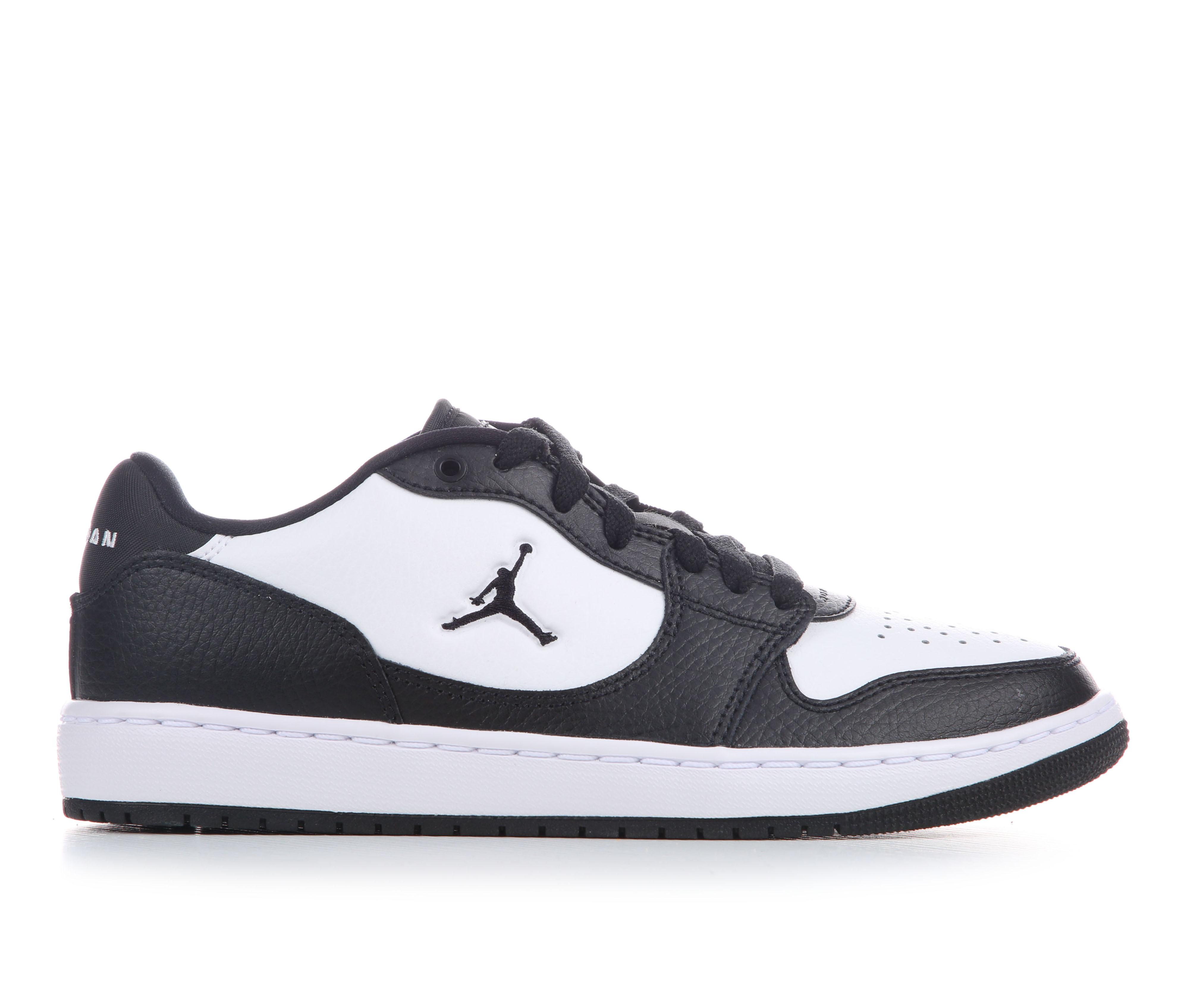 Black/White 003